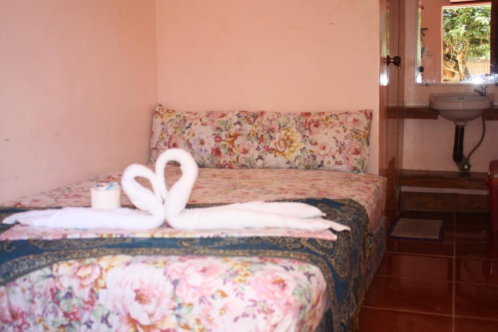 Lagrosa Backpackers Hotel Coron Bagian luar foto