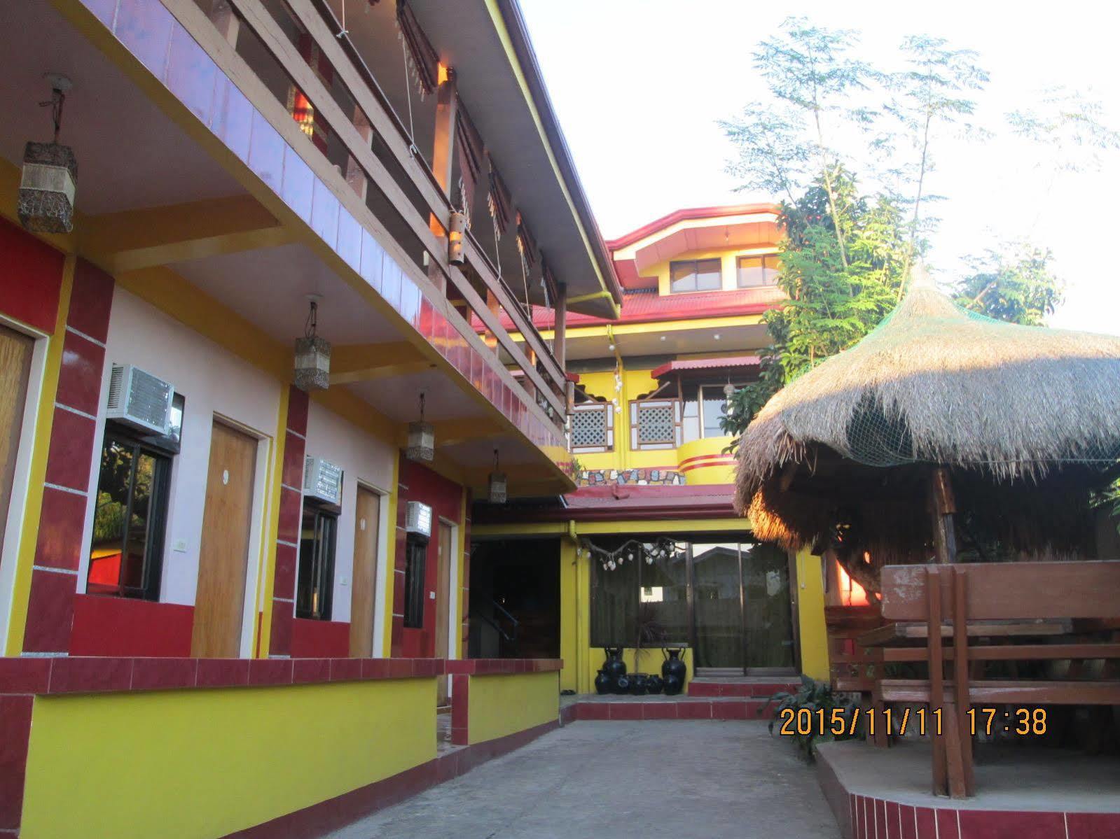 Lagrosa Backpackers Hotel Coron Bagian luar foto