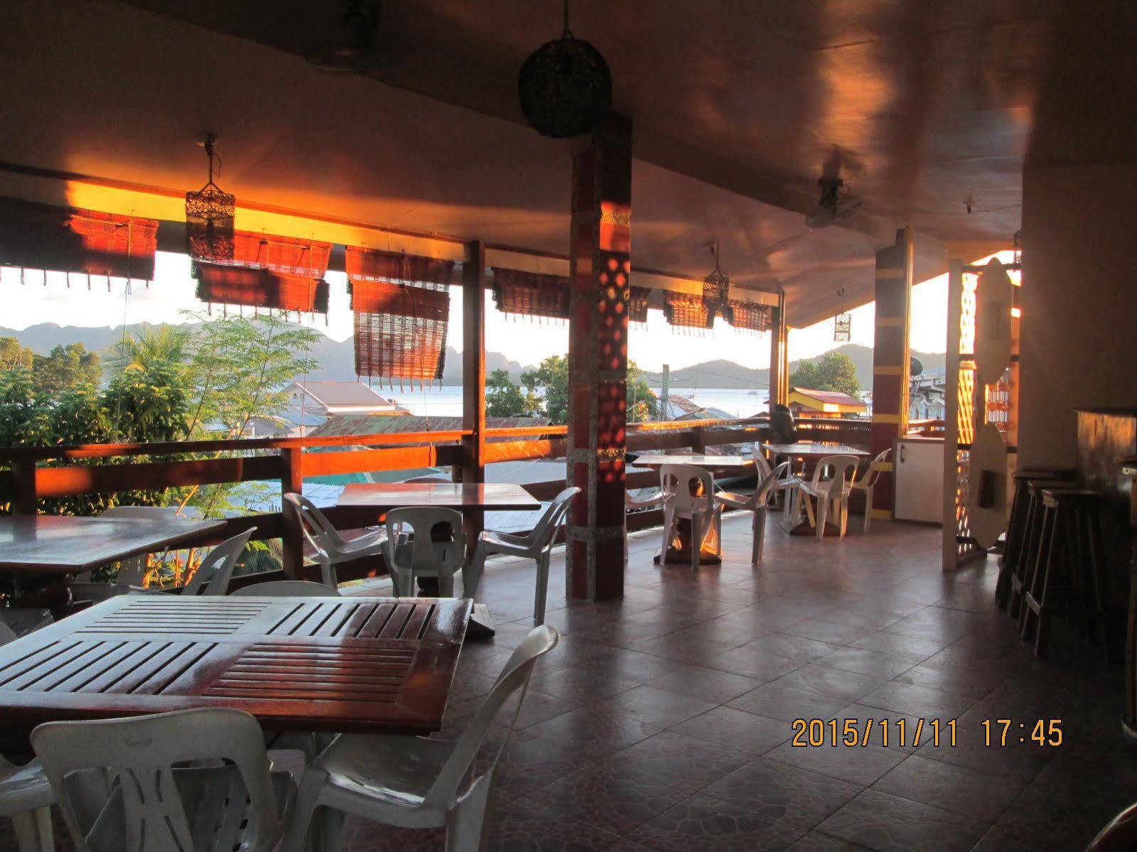 Lagrosa Backpackers Hotel Coron Bagian luar foto